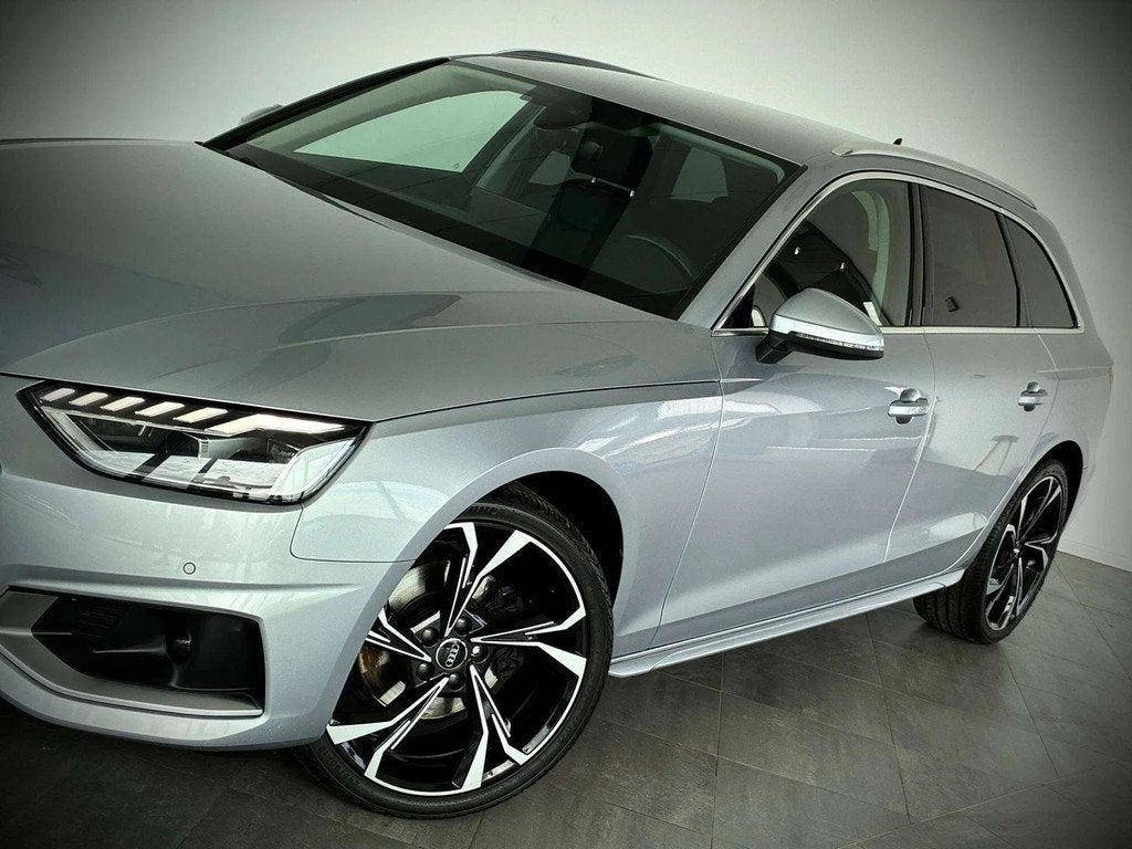 Audi A4 BREAK 2.0TDi SPORT-1ERPRO-COCKPIT-CARPLAY-GPS-CUIR-J, Autos, Cuir, Argent ou Gris, Achat, 2165 kg