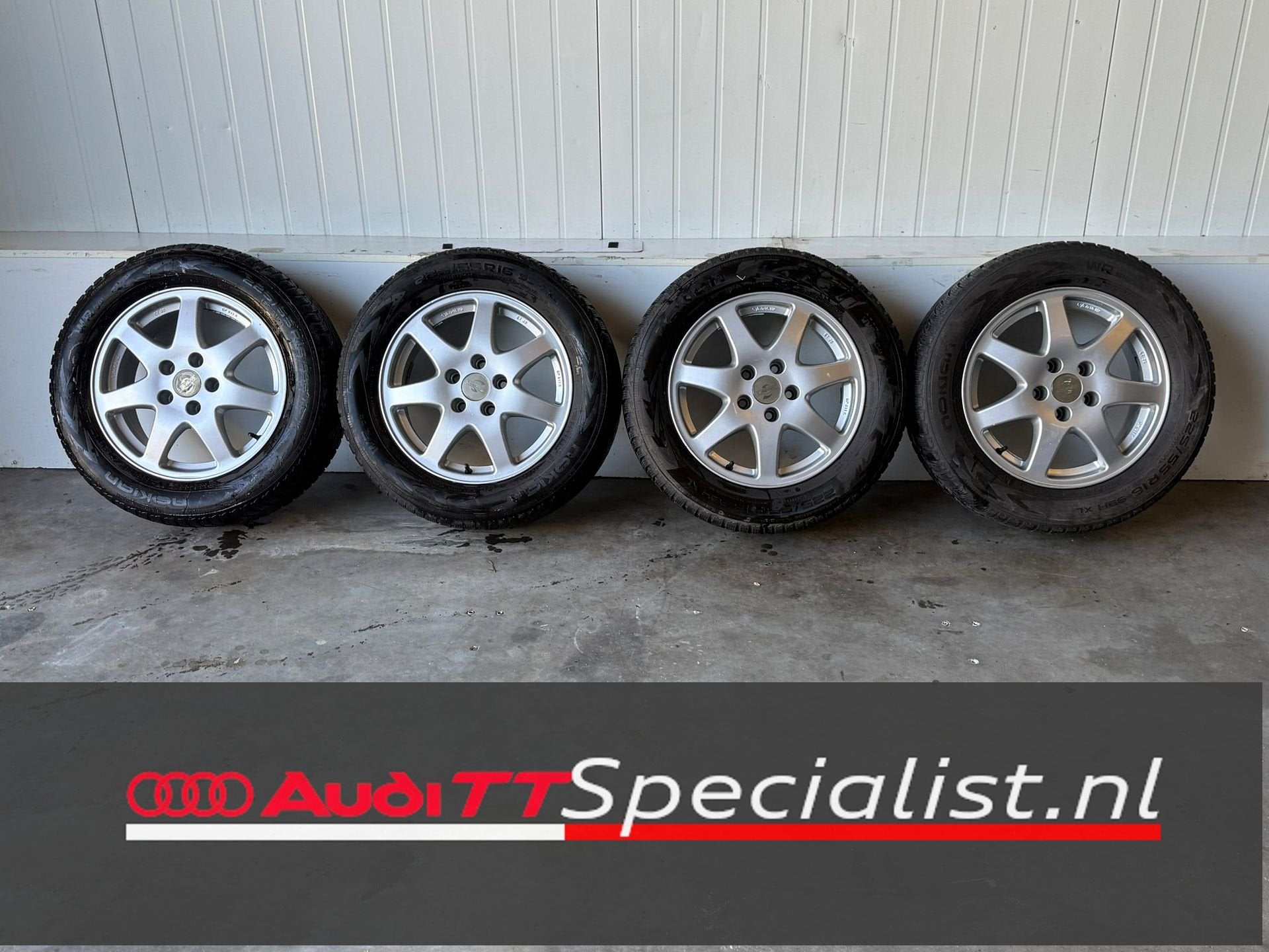 Winterbanden set 16 inch op velgen Audi A4 ( 2002-2008 ), Auto-onderdelen, Ophalen, Gebruikt, -, Banden en Velgen