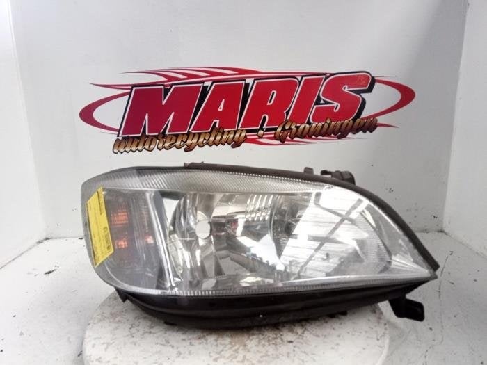 Phare droit d'un Opel Zafira, Autos : Pièces & Accessoires, -, -, Opel, 3 mois de garantie