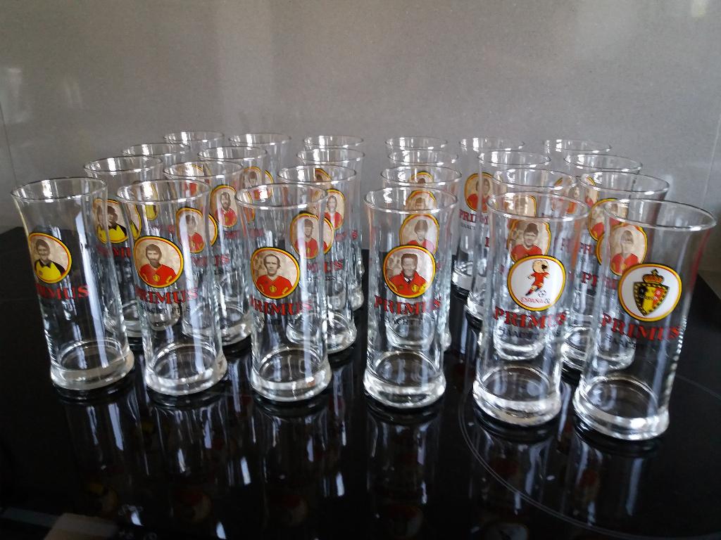 Bierglazen Primus haacht rode duivels vintage complete set, Verzamelen, Ophalen, Zo goed als nieuw, Glas of Glazen, Overige merken