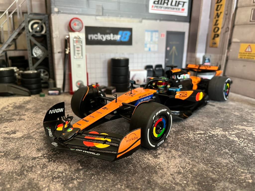 1:18 F1 McLaren Piastri China 2025 - nieuw in de doos, Ophalen of Verzenden, Zo goed als nieuw, Auto, Solido