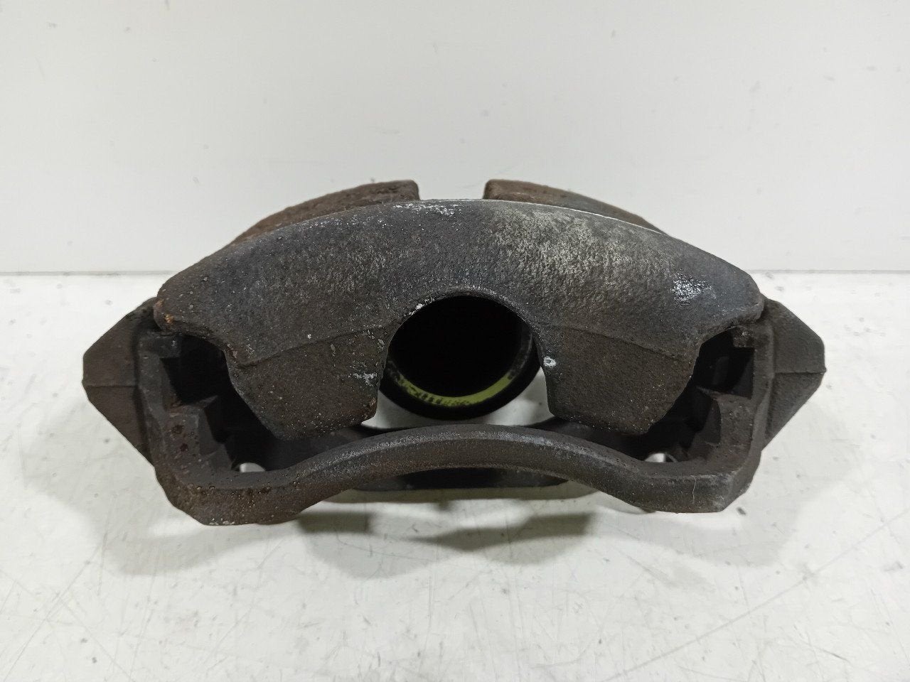 Remklauw links voor Volkswagen Golf, Onderdelen@venauto.nl, Van der Ven Autorecycling B.V., Ettenseweg 76, 4706 PB Roosendaal, The Netherlands
