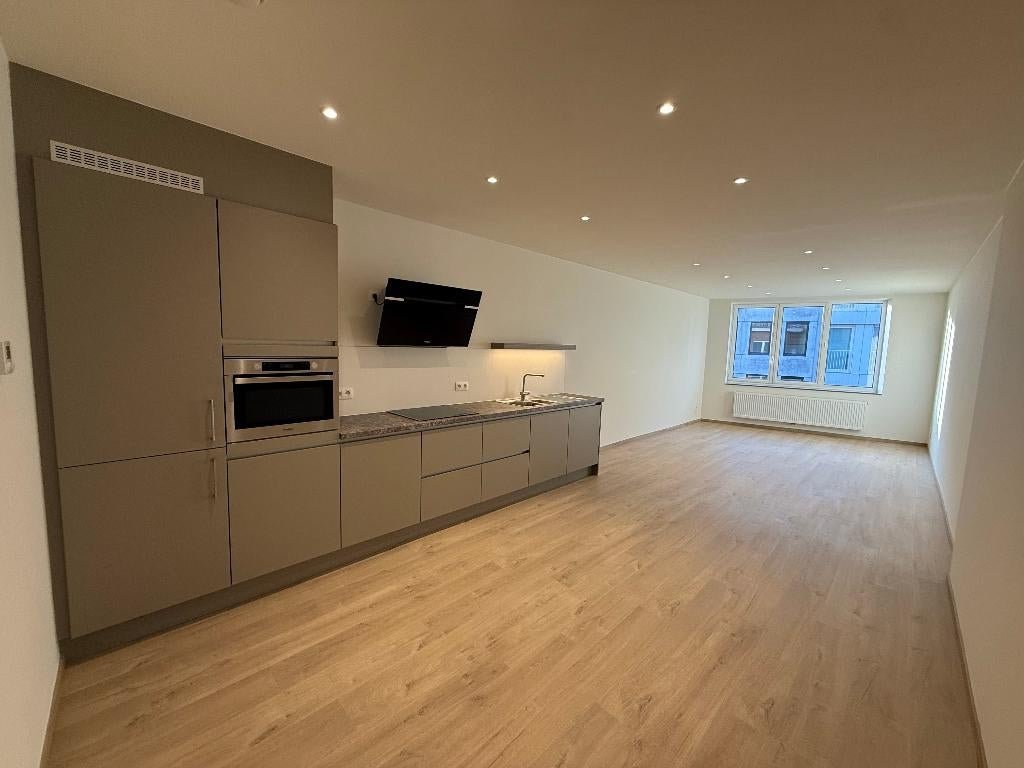 Appartement te huur in Antwerpen met 1 slaapkamer, Immo, 50 m² of meer, Antwerpen (stad)