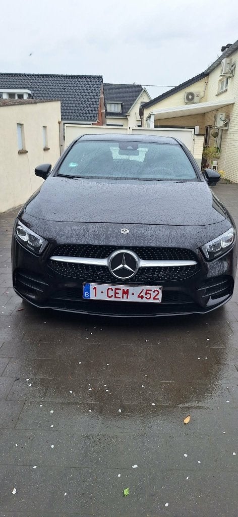 Mercedes A-klasse 180d - AMG pakket, Auto's, Automaat, 4 cilinders, 1445 kg, Zwart