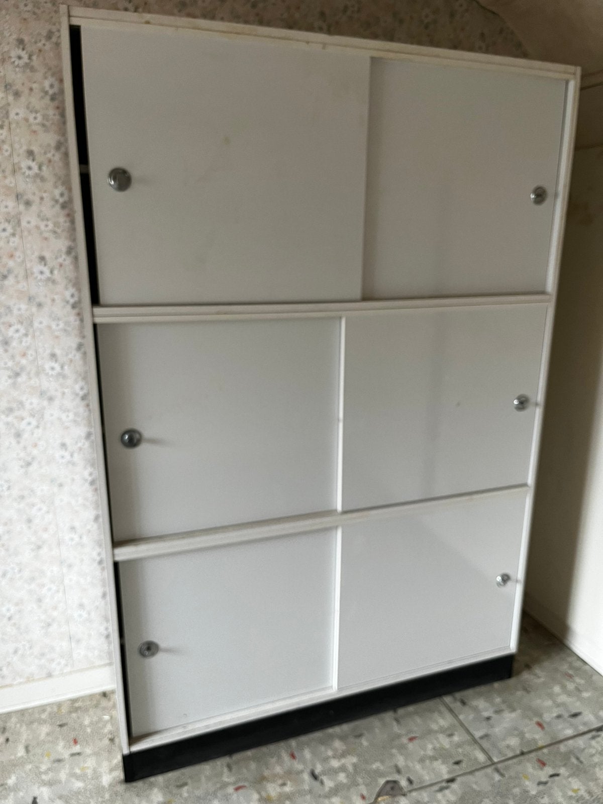 Cabinet des années 1960, 25 à 50 cm, 100 à 150 cm, Autres matériaux, 150 à 200 cm