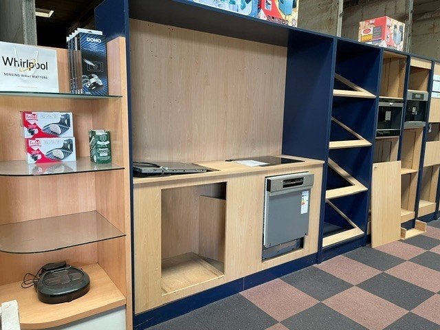ACCESSOIRES DE MAGASIN D'APPAREILS ÉLECTROMÉNAGERS, Enlèvement