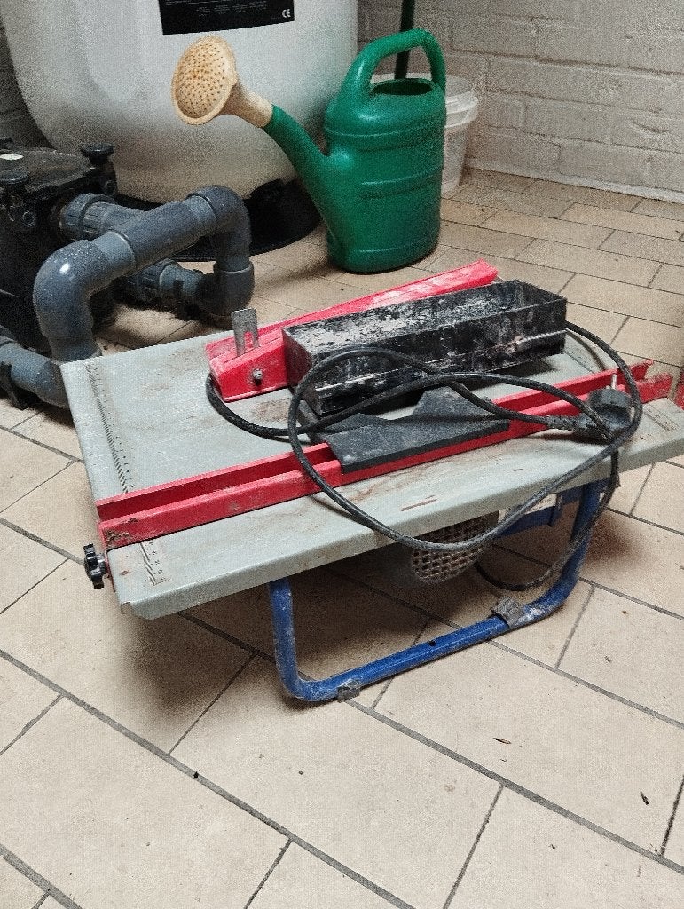 Tegelzaagmachine, Doe-het-zelf en Bouw, Gereedschap | Zaagmachines, Ophalen, Gebruikt, Minder dan 600 watt, Overige typen