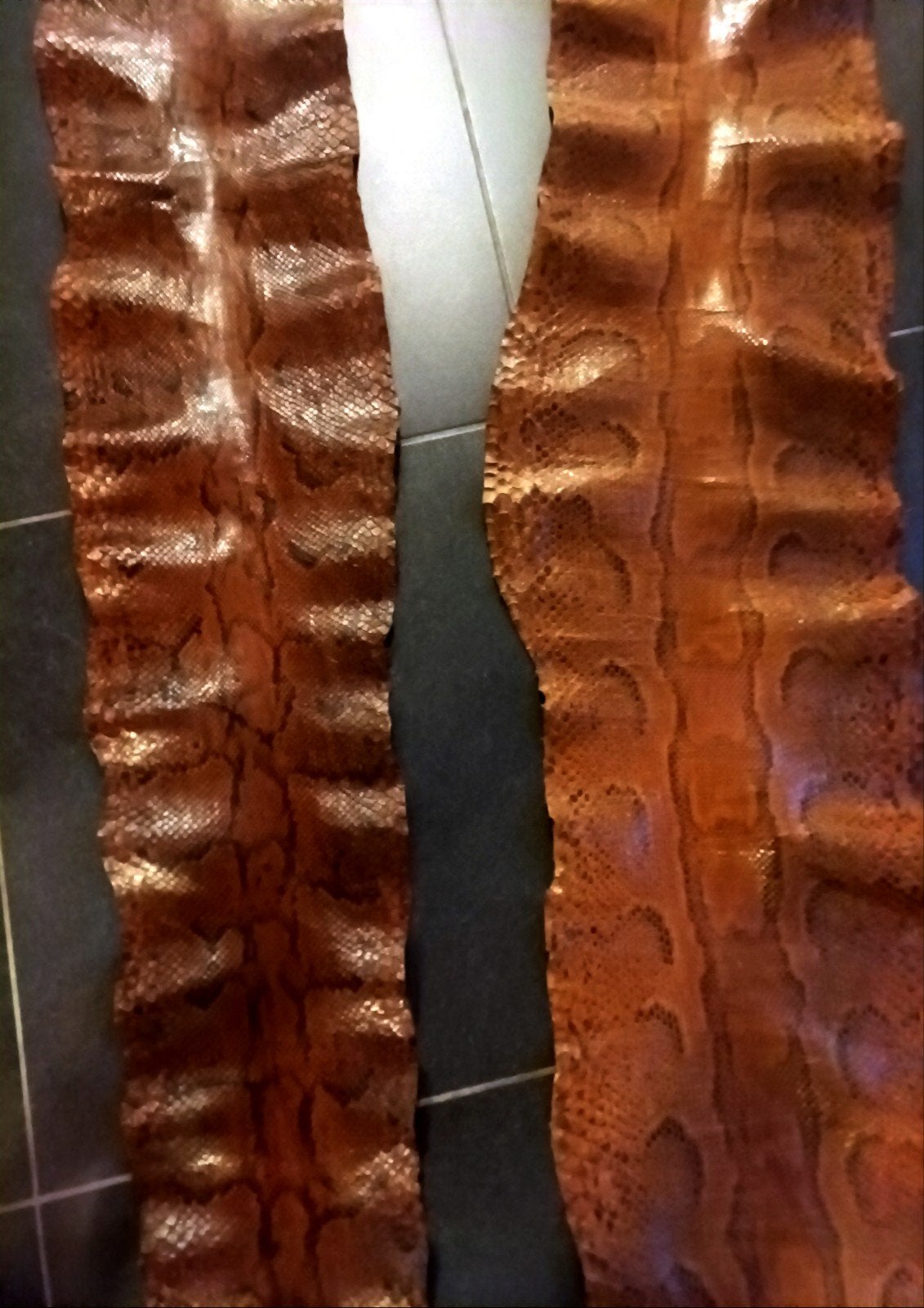 peau de serpent.