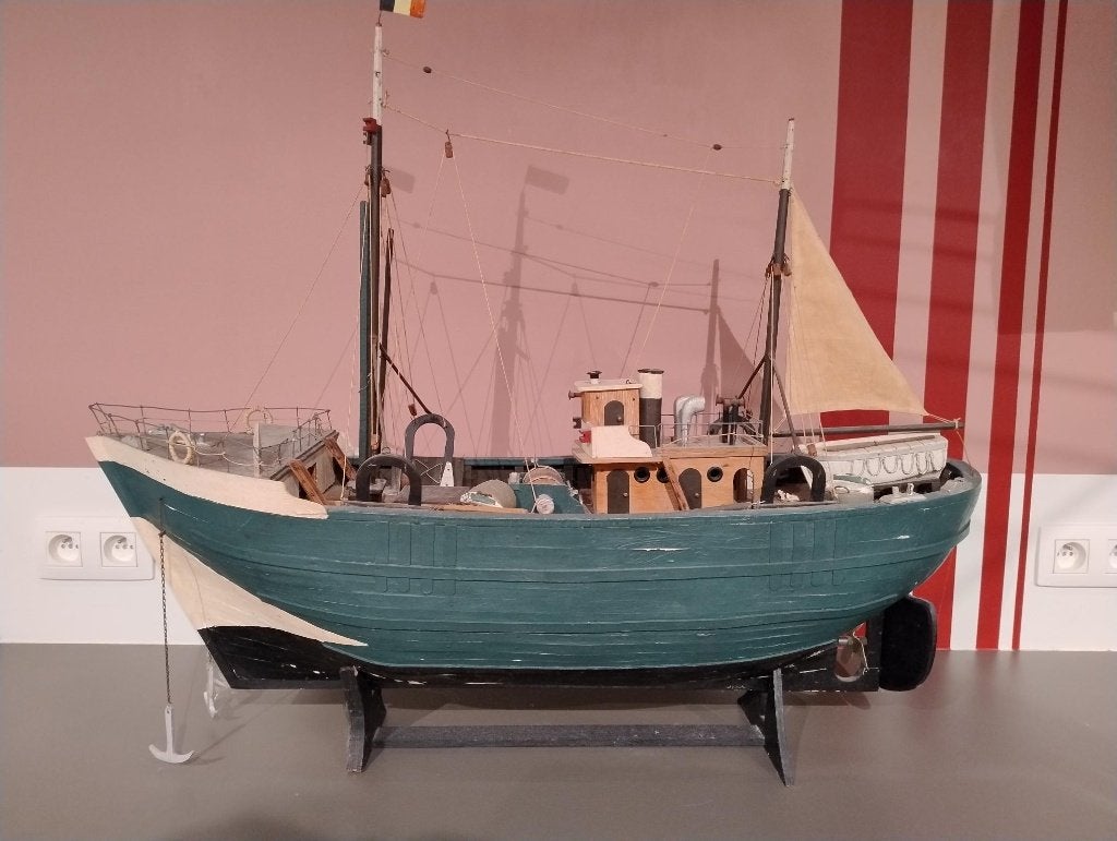 Modèle de bateau, Hobby & Loisirs créatifs, Enlèvement, Comme neuf