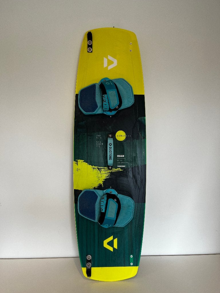 Duotone Gonzales 138 - 41,5, Sports nautiques & Bateaux, Kitesurf, Double astuce, Enlèvement, Comme neuf, Planche de kite