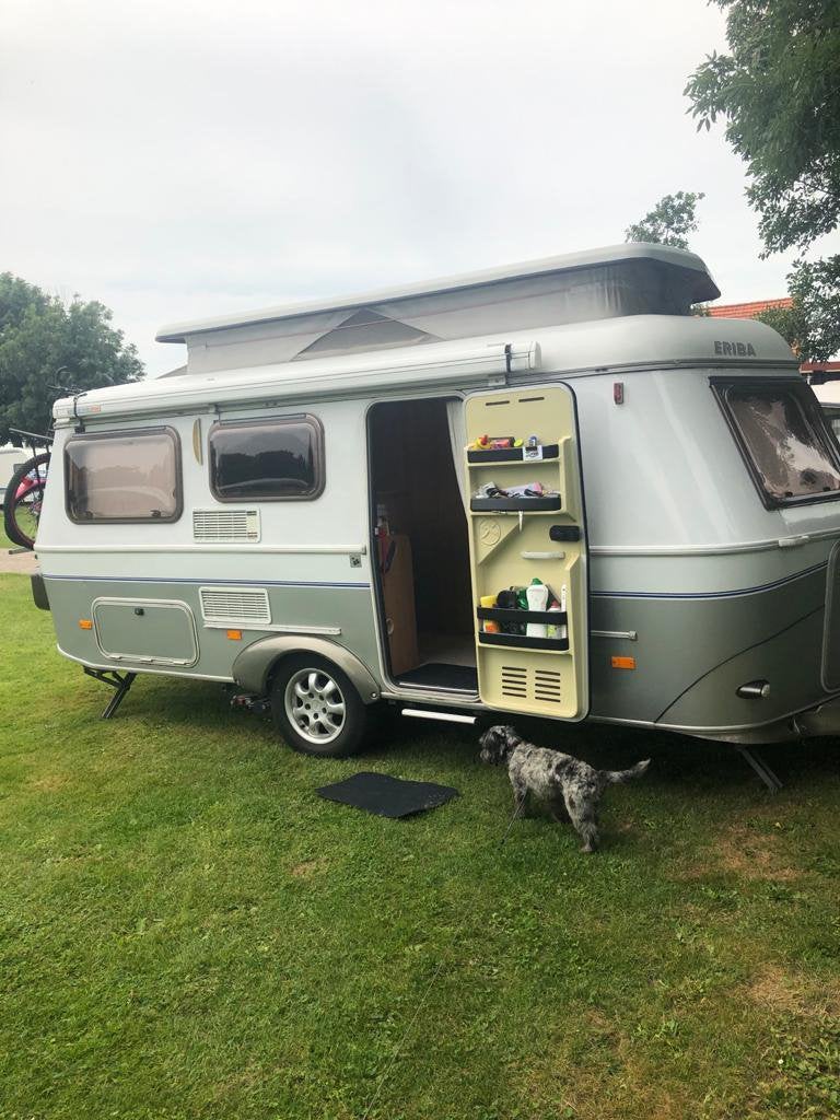 Eriba Troll Touring 530 GT, Poêle, Coin salon convertible, 5 à 6 mètres, 750 - 1000 kg