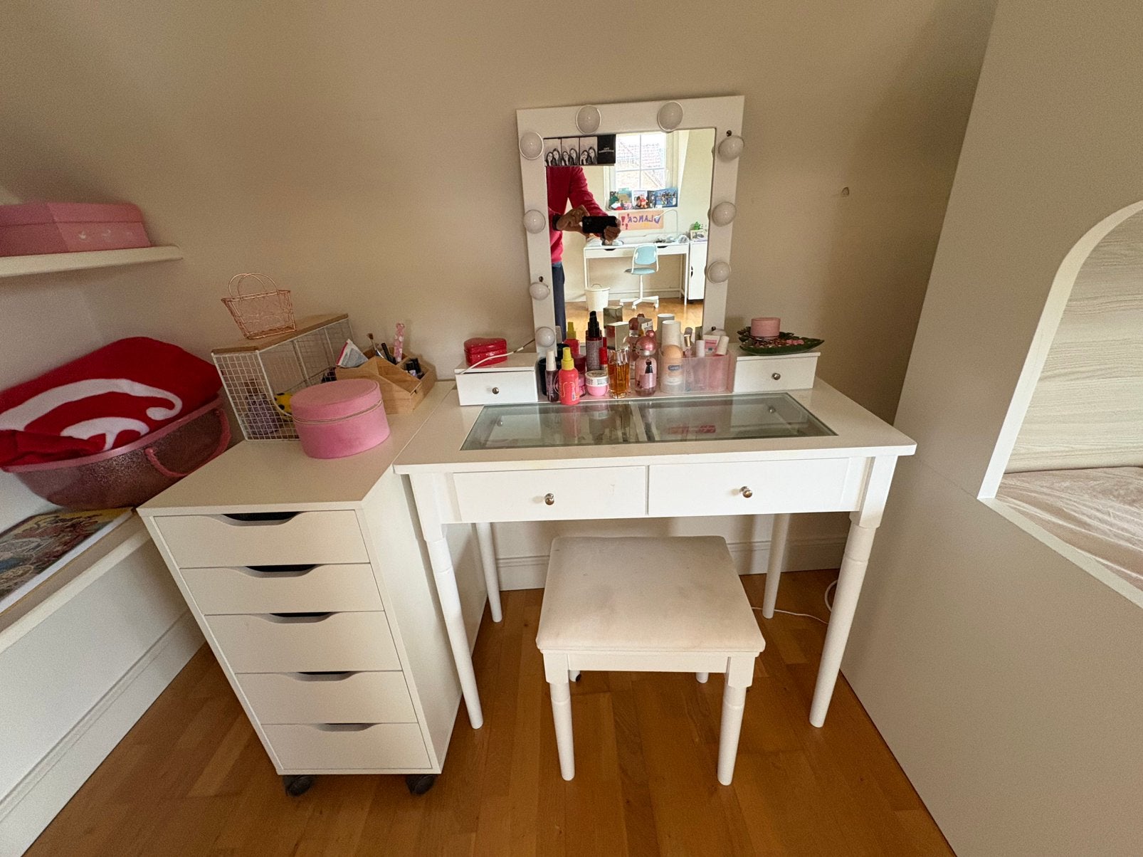 Witte kaptafel met lichtspiegel + krukje, Ophalen, 100 tot 150 cm, Zo goed als nieuw, Minder dan 100 cm