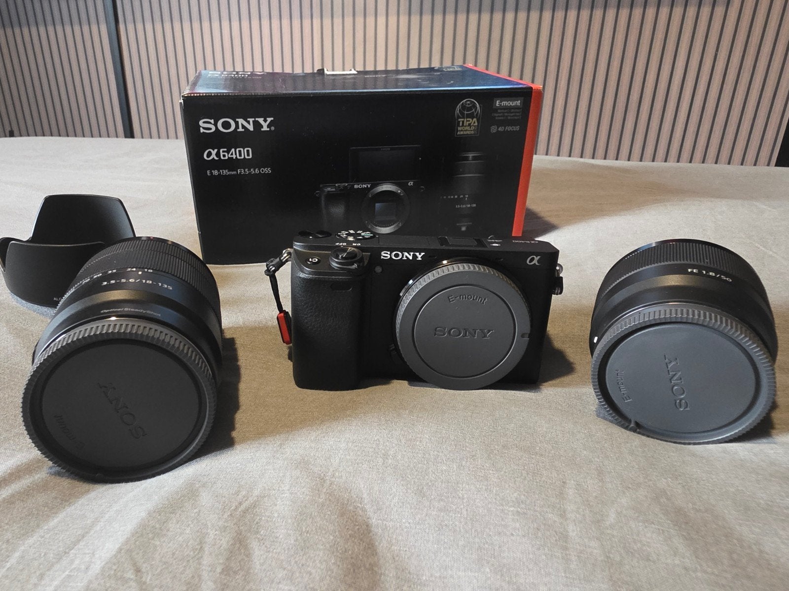Sony a6400 met 18-135mm en FE 50mm f/1.8, Enlèvement ou Envoi, Comme neuf, Compact, Autres Marques