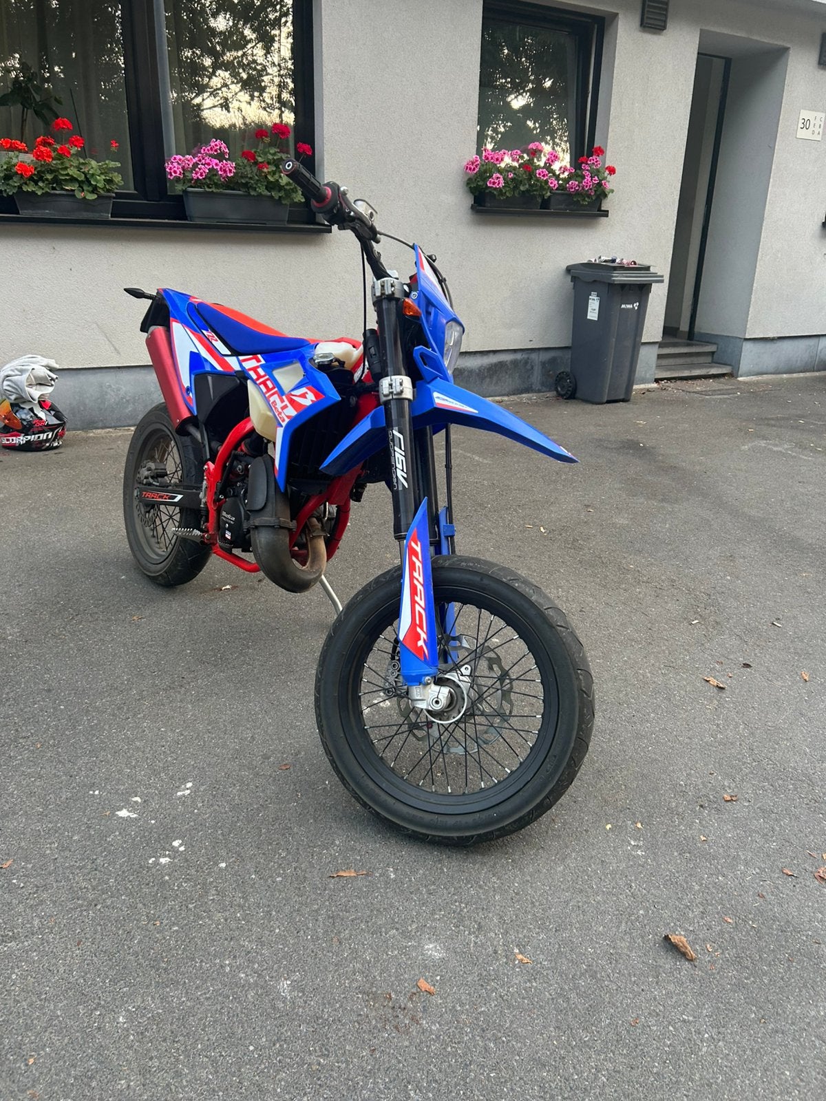 Beta track, Fietsen en Brommers, Overige merken, 6 versnellingen, Zo goed als nieuw, 49 cc