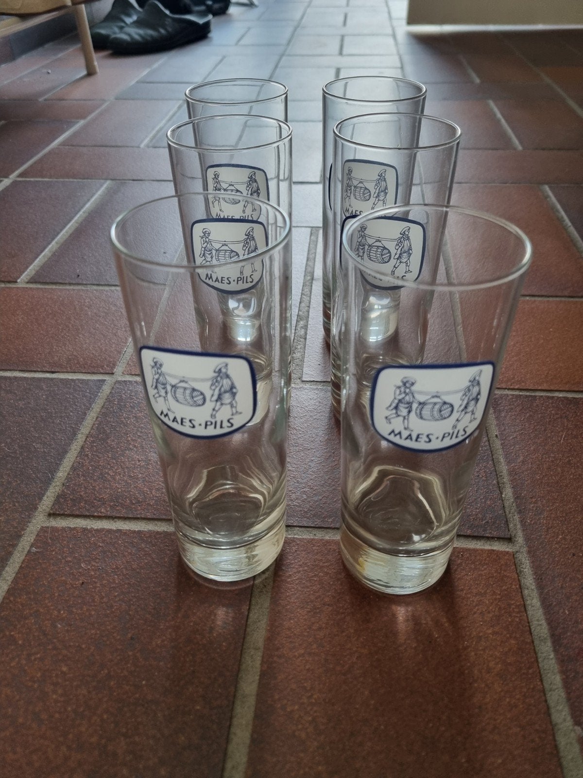 6 glazen van maes-pils, Enlèvement