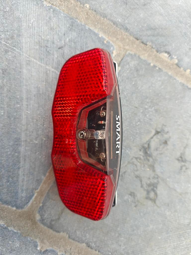 Smart achterlicht, Fietsen en Brommers, Ophalen of Verzenden, Zo goed als nieuw, Batterij, Achterlicht