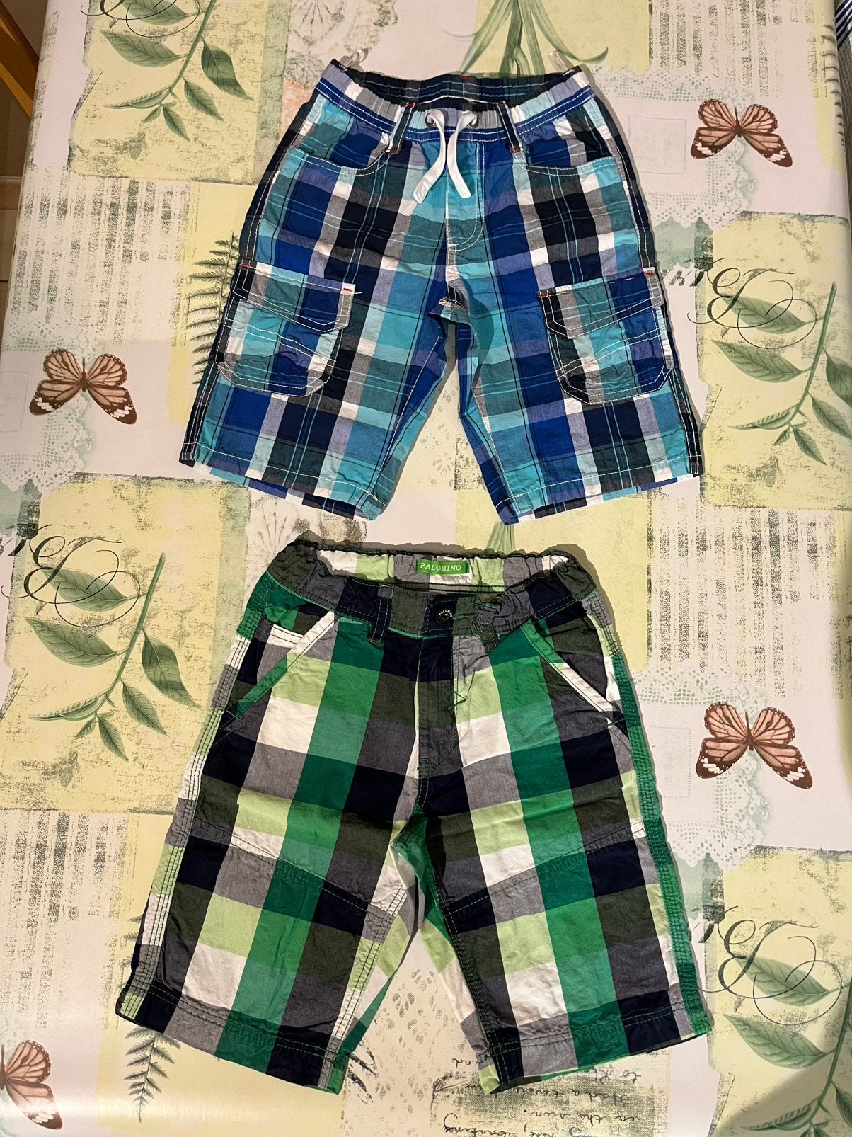 Geruite short maat 122, Kinderen en Baby's, Kinderkleding | Maat 122, Ophalen of Verzenden, Zo goed als nieuw