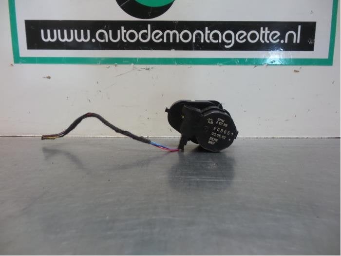 Clapet chauffage moteur d'un BMW 7-Serie (7-Serie 02-), -, 3 mois de garantie, Utilisé, -