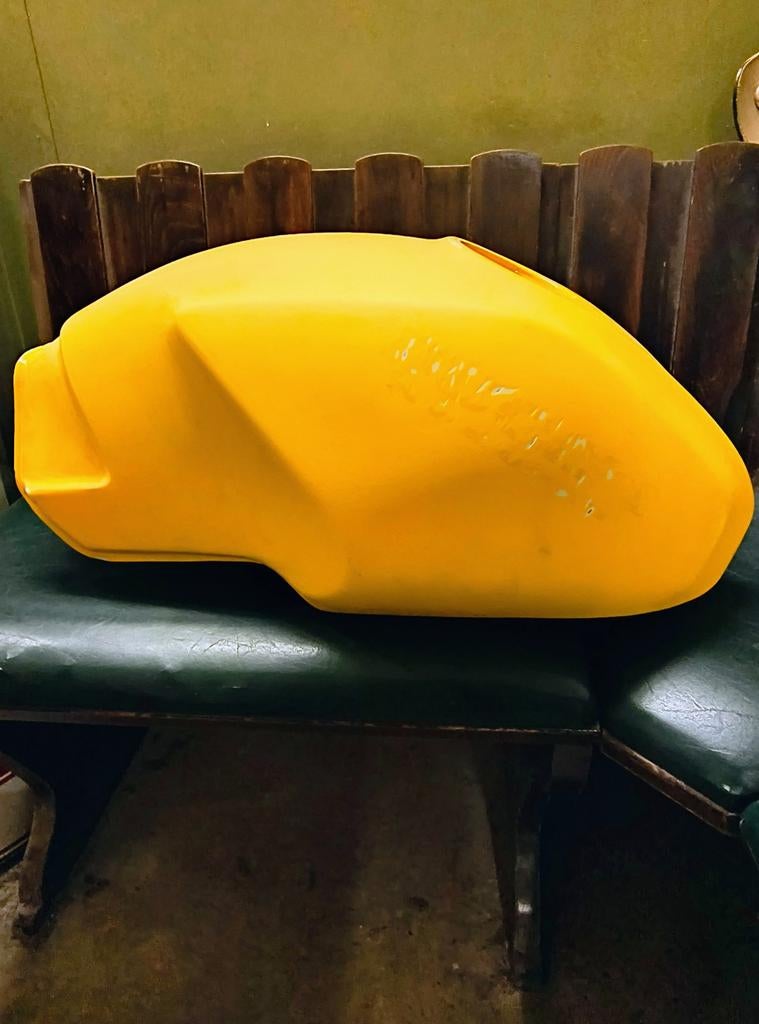 Ducati Monster tank, Motoren, Ophalen