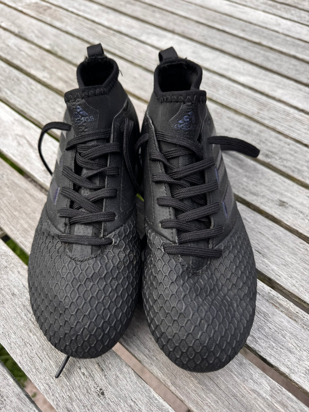 voetbalschoenen, Ophalen, Zo goed als nieuw