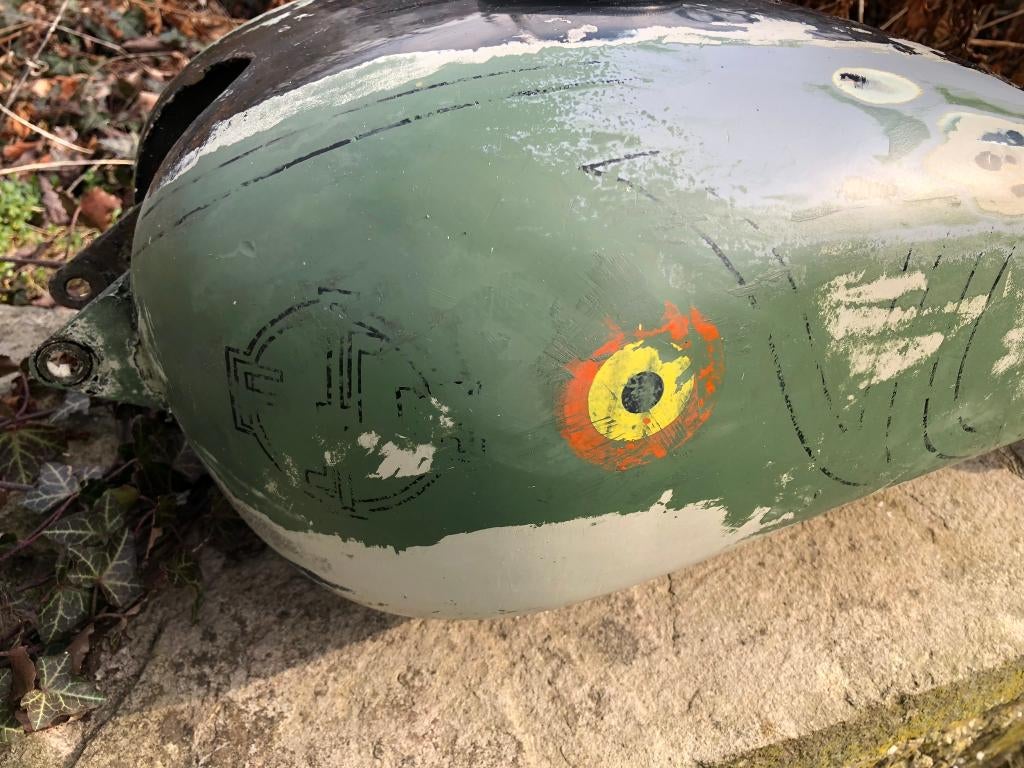 ECHANGE RESERVOIR FN M86 MILITAIRE CONTRE UN M86 CIVIL, Enlèvement