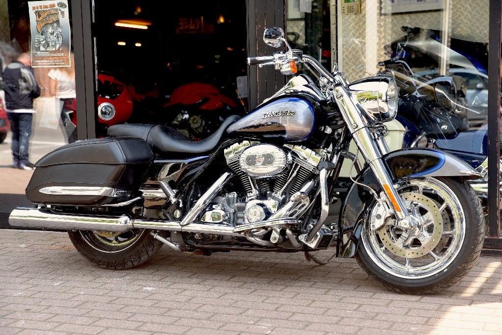 HARLEY DAVIDSON CVO SCREAMIN' EAGLE ROAD KING *MOTOVERTE.BE*, Motos, Motos | Harley-Davidson, Entreprise, Occasion, Chopper, 2 cylindres