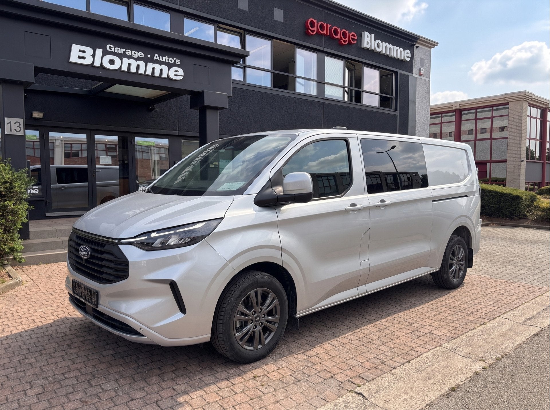 Ford Transit Custom 320 2.0 TDCI L2H1 Limited DC NIEUW ! 5-z, Argent ou Gris, Achat, Entreprise, Alarme