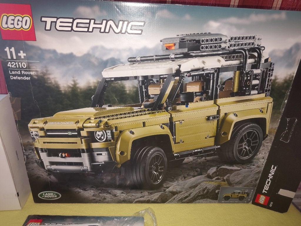 Lego Defender set 42110 deels gebouwd/deels nieuw, Kinderen en Baby's, Speelgoed | Duplo en Lego, Ophalen, Gebruikt, Lego, Compleet