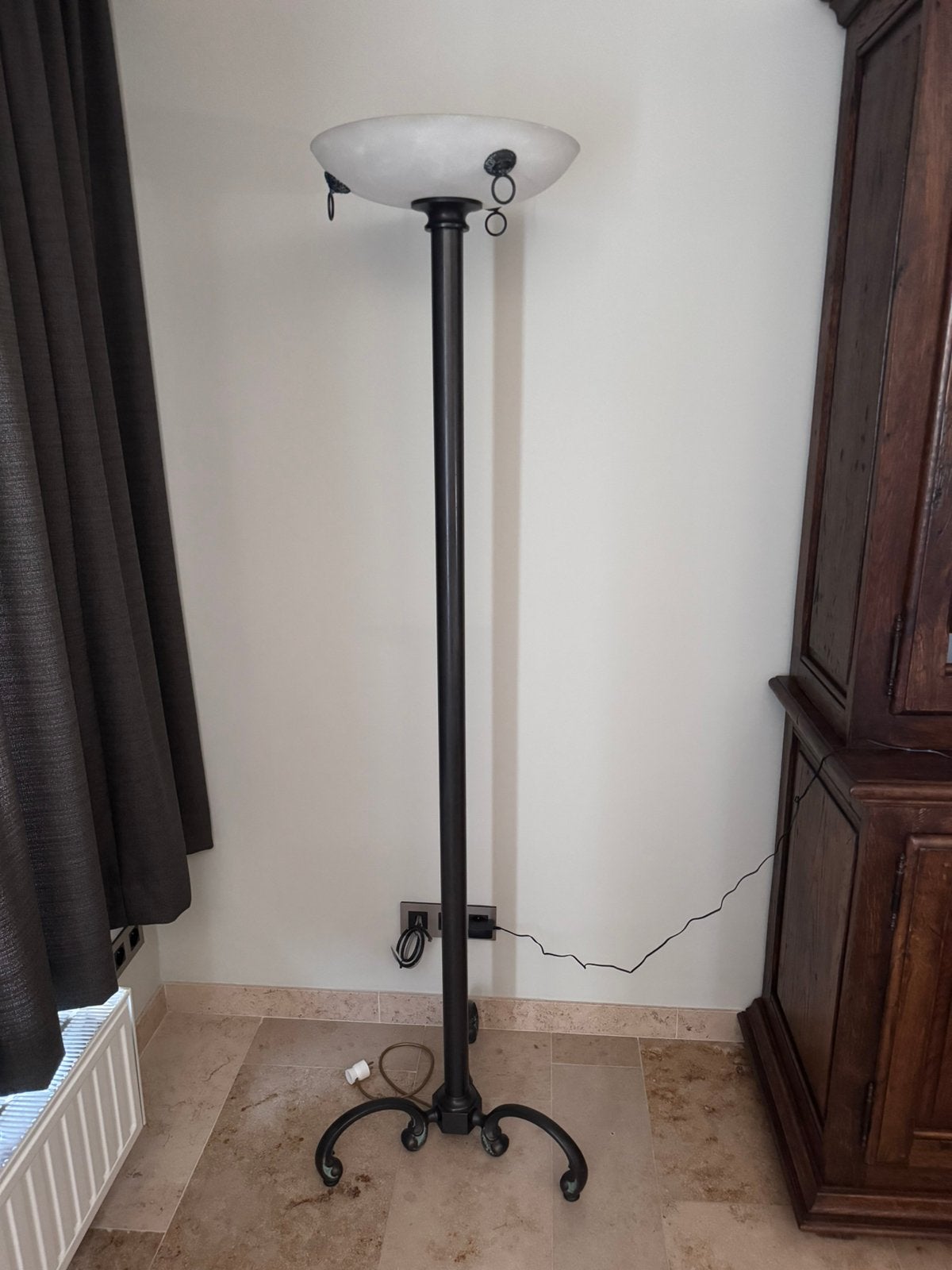 Elegante vloerlamp in zwart metaal met glazen schaal, Ophalen, Zo goed als nieuw, Metaal