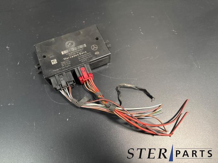 Module crochet de traction d'un Mercedes Sprinter, 3 mois de garantie, Utilisé, -, -
