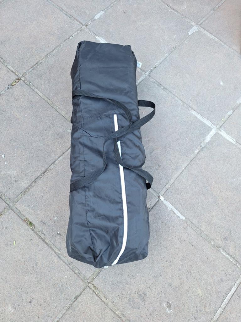 Lit de voyage pour bébé avec un bon matelas neuf, Enlèvement, Matelas