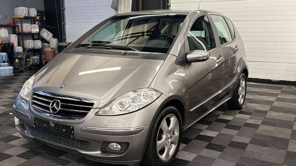 Mercedes-Benz A-Klasse 170 benzine AUTOMATIQUE bj. 2005 101., Autos, Mercedes-Benz, Achat, Entreprise, Carnet d'entretien, 5 places