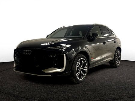 Audi Q3 SUV e-hybrid (PHEV) Audi Q3 SUV Corporate S e-hybrid, Auto's, Automaat, Zwart, 43 g/km, Hybride Elektrisch/Benzine