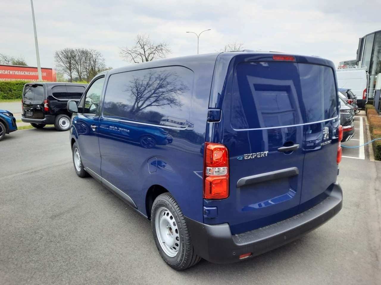 Peugeot Expert Premium 75kw, 4 deurs, https://public.car-pass.be/vhr/1b484081-892f-4ca5-bb89-b585ebb1b48f, Leder en Stof, Grijs