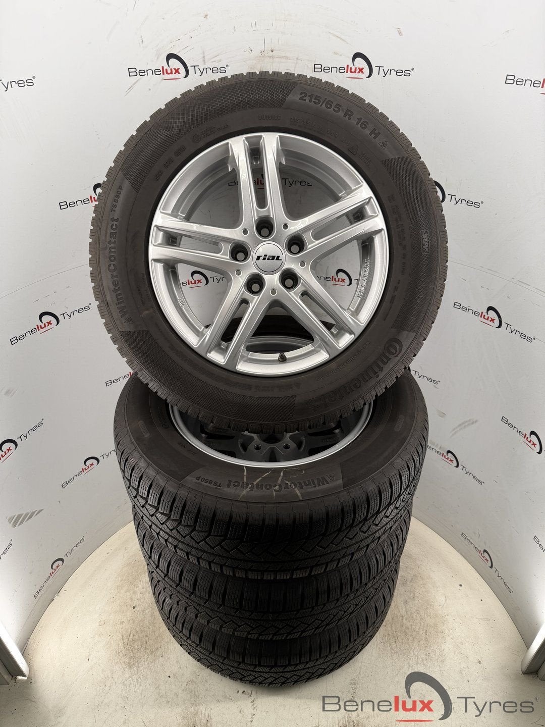 16'' Volkswagen Tiguan Phaeton T-roc VW Golf Caddy Audi Q3, -, Banden en Velgen, Gebruikt, 215 mm