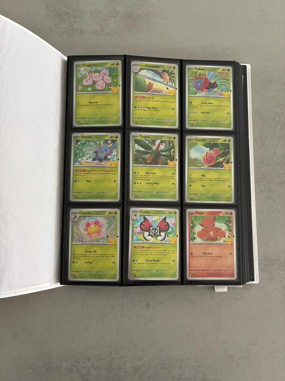 Complete base set Pokemon 30th Celebration, Enlèvement ou Envoi, Comme neuf