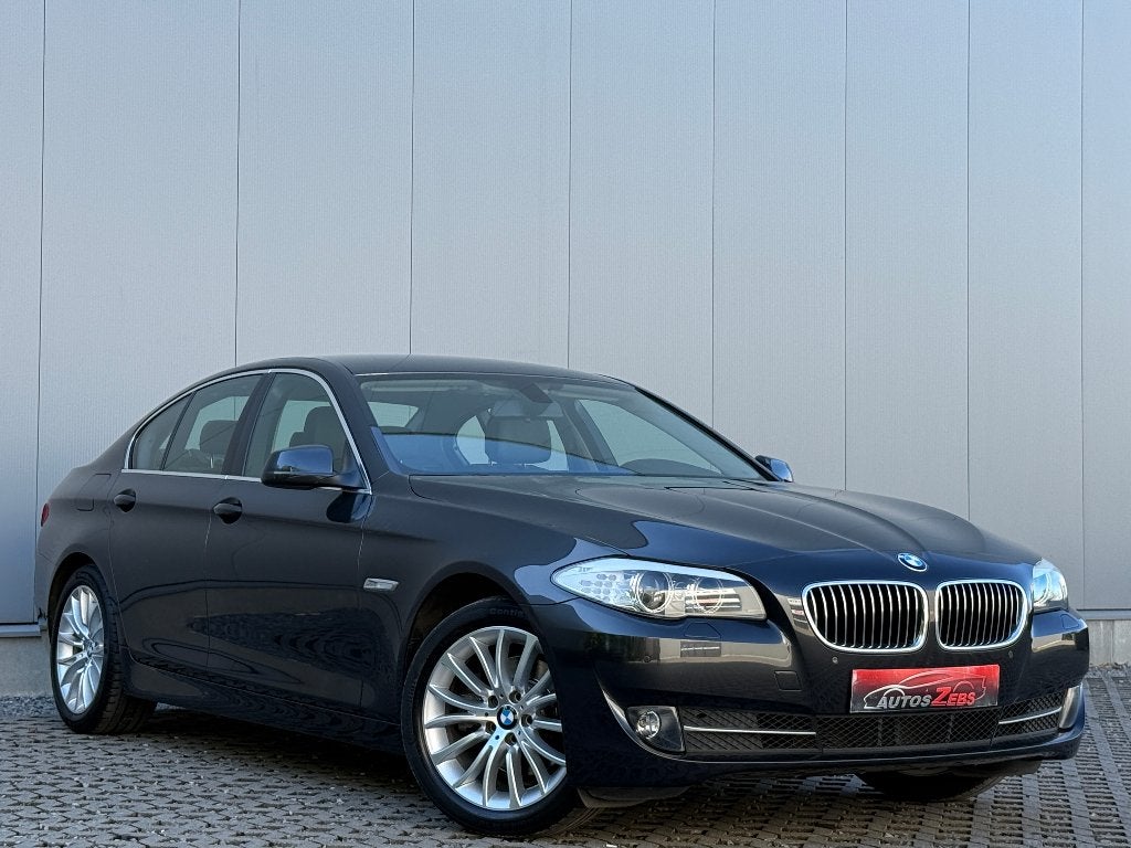 BMW 520dA Xenon Cruise ParkSensor Navi DigAirco Euro5, Auto's, BMW, Automaat, Euro 5, Achterwielaandrijving, 1995 cc