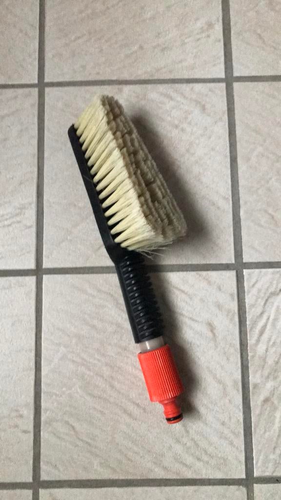 A vendre BROSSE de LAVAGE pour la VOITURE, Utilisé