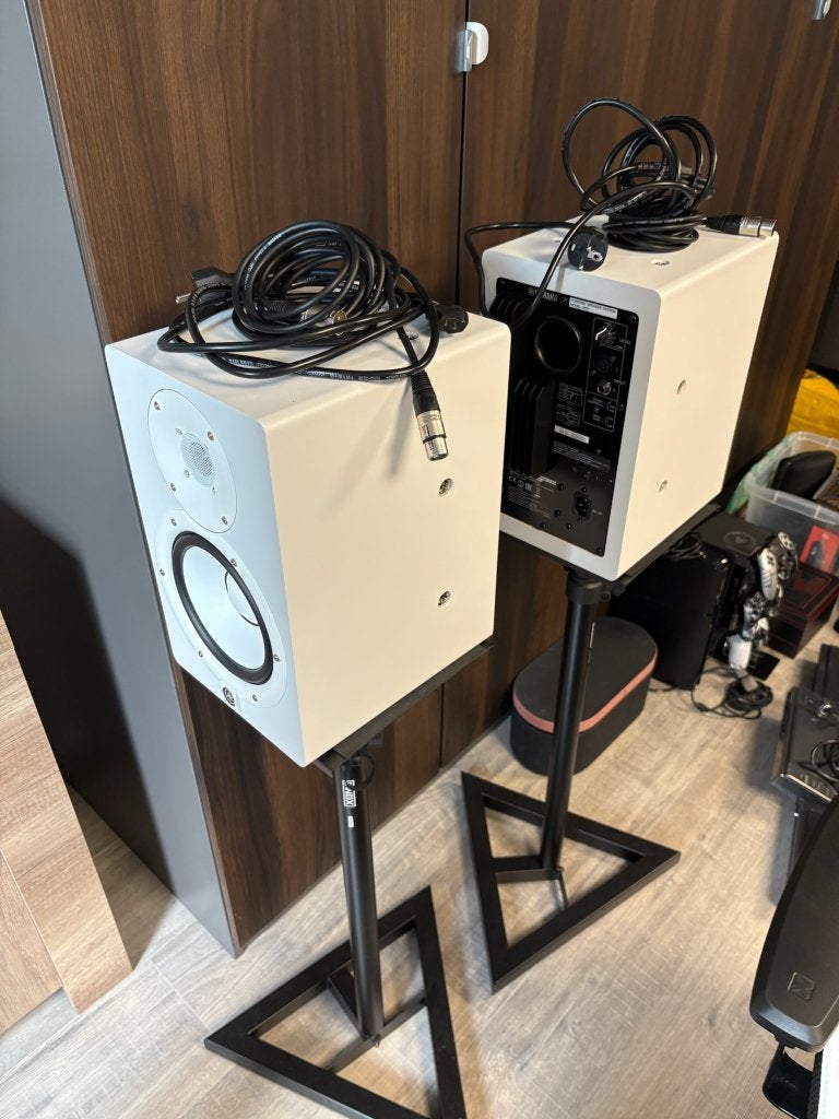 Yamaha HS7i Studiomonitoren – Complete Set met Standaarden, Audio, Tv en Foto, Luidsprekerboxen, Zo goed als nieuw, Front, Rear of Stereo speakers