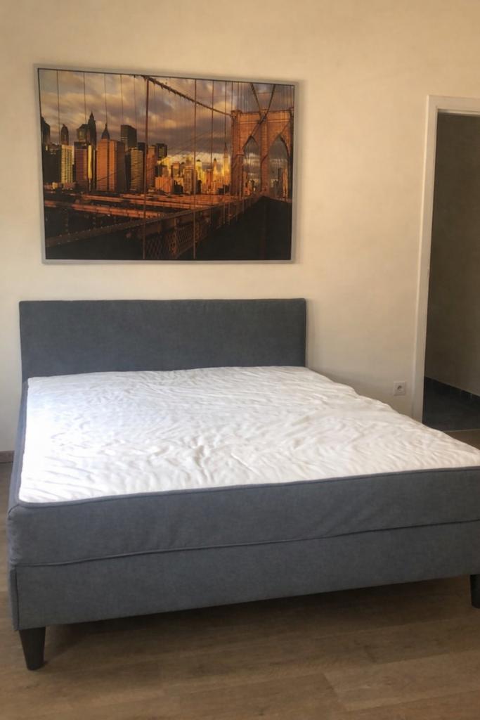 Bed ikea zonder matras, Ophalen, Zo goed als nieuw