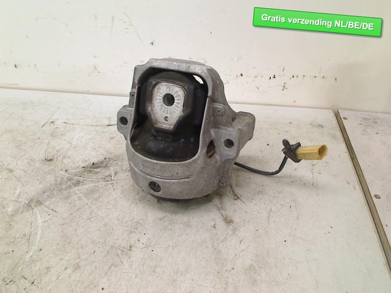 SUPPORT MOTEUR GAUCHE A4 Avant (B8) (8R0199381B|8R0199381B), Dhr. R. de Gouw, Audi, Utilisé, De Bloemendaal 21 21
5221 EB  'S HERTOGENBOSCH, NL