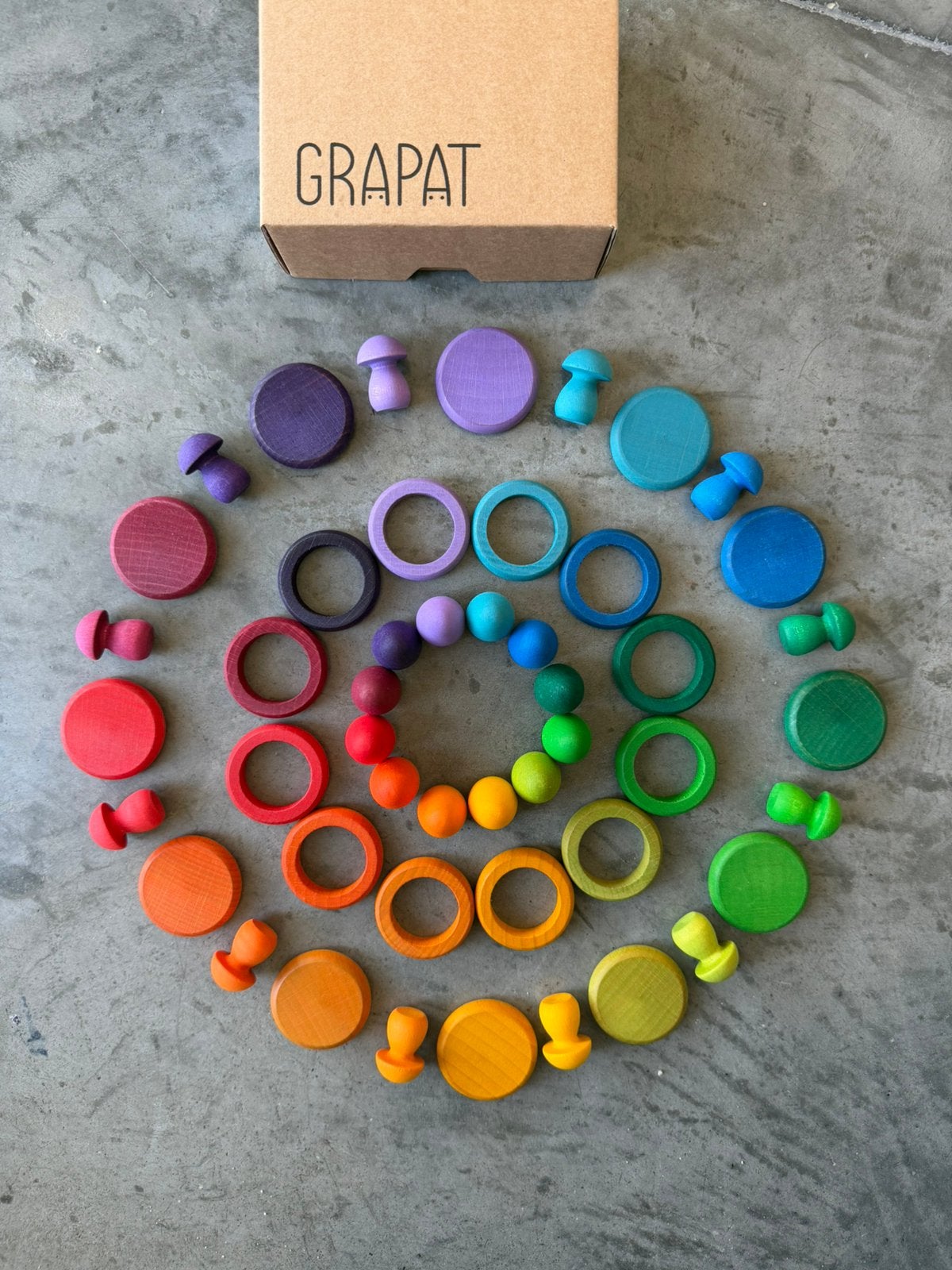 Grapat Mandala regenboog – 48 stuks. schijven, ringen enz, Ophalen of Verzenden, Zo goed als nieuw