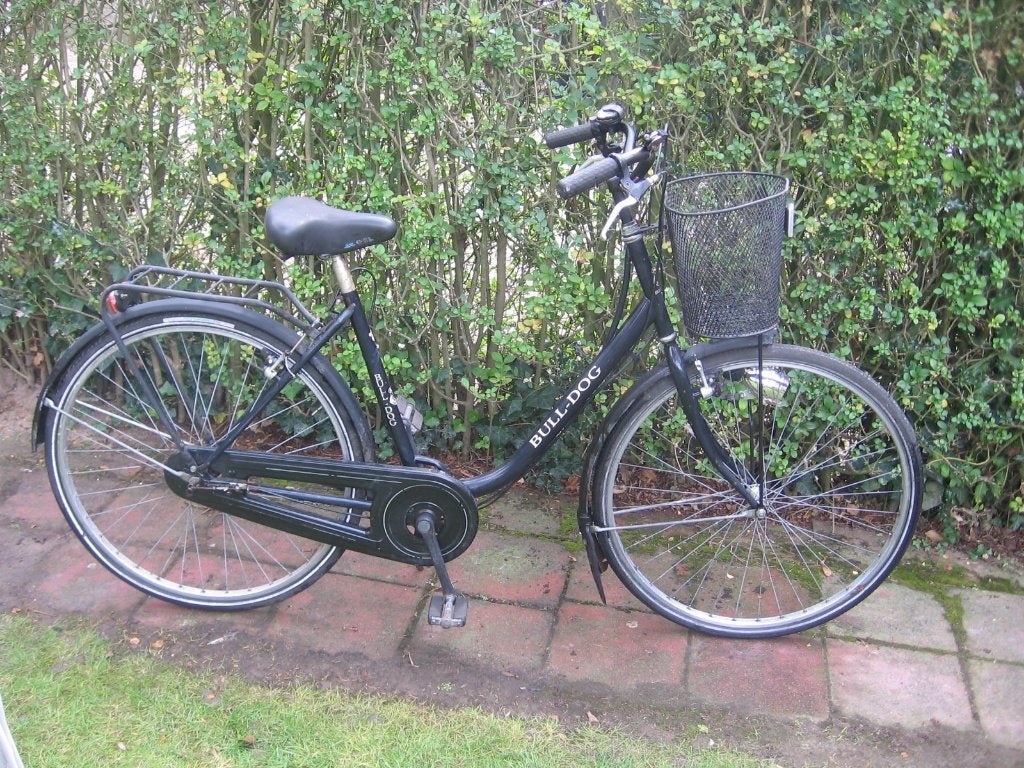 28 inch zwarte damesfiets met mandje vooraan, Gebruikt, Velgrem, Versnellingen, 50 tot 53 cm