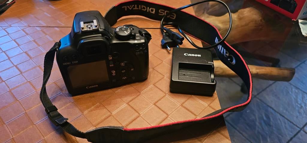 Tamron lens telel/macro , 85 euro body/ batt gratis erbij!!!, Enlèvement