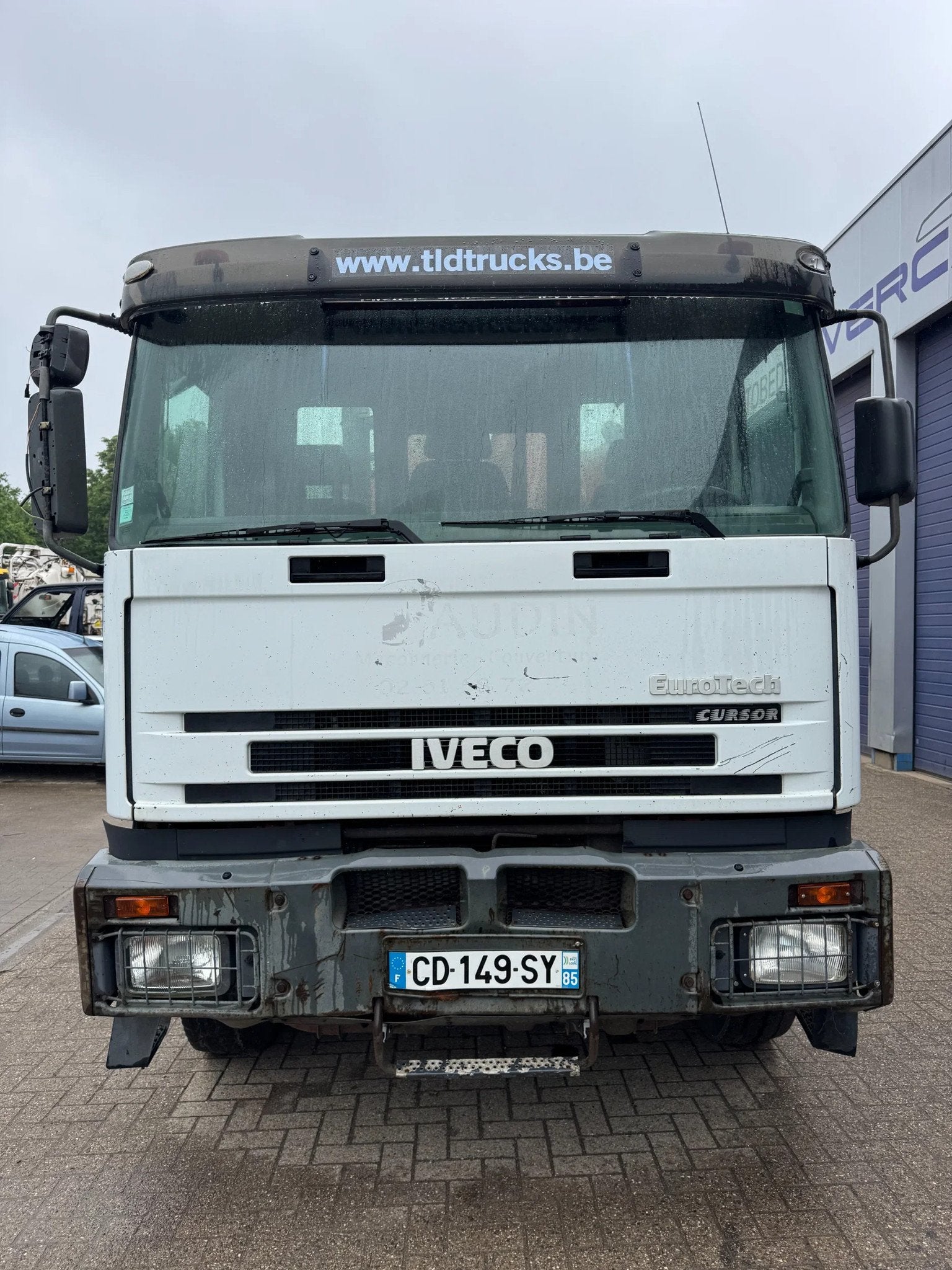 Iveco Eurotech *190E27-TIPPER + FASSI F110A.21* (bj 2001), Auto's, Achterwielaandrijving, Iveco, Wit, Bedrijf