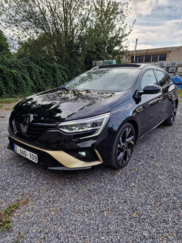 Renault Megane Break SW 1.6i E-TECH PHEV Engineered (116 kW), Auto's, 4 cilinders, 67 kW, Alcantara, Zwart