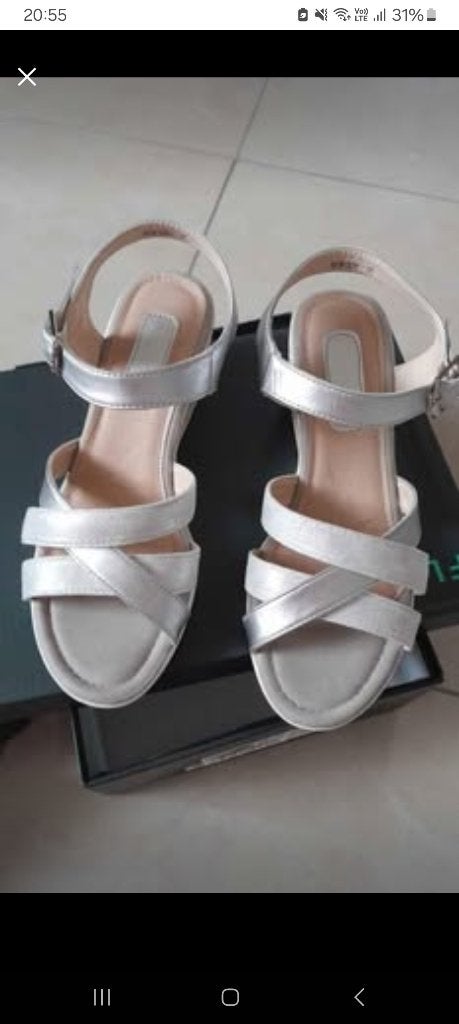 Chaussures, Neuf, Autres couleurs, Sandales et Mûles, Envoi