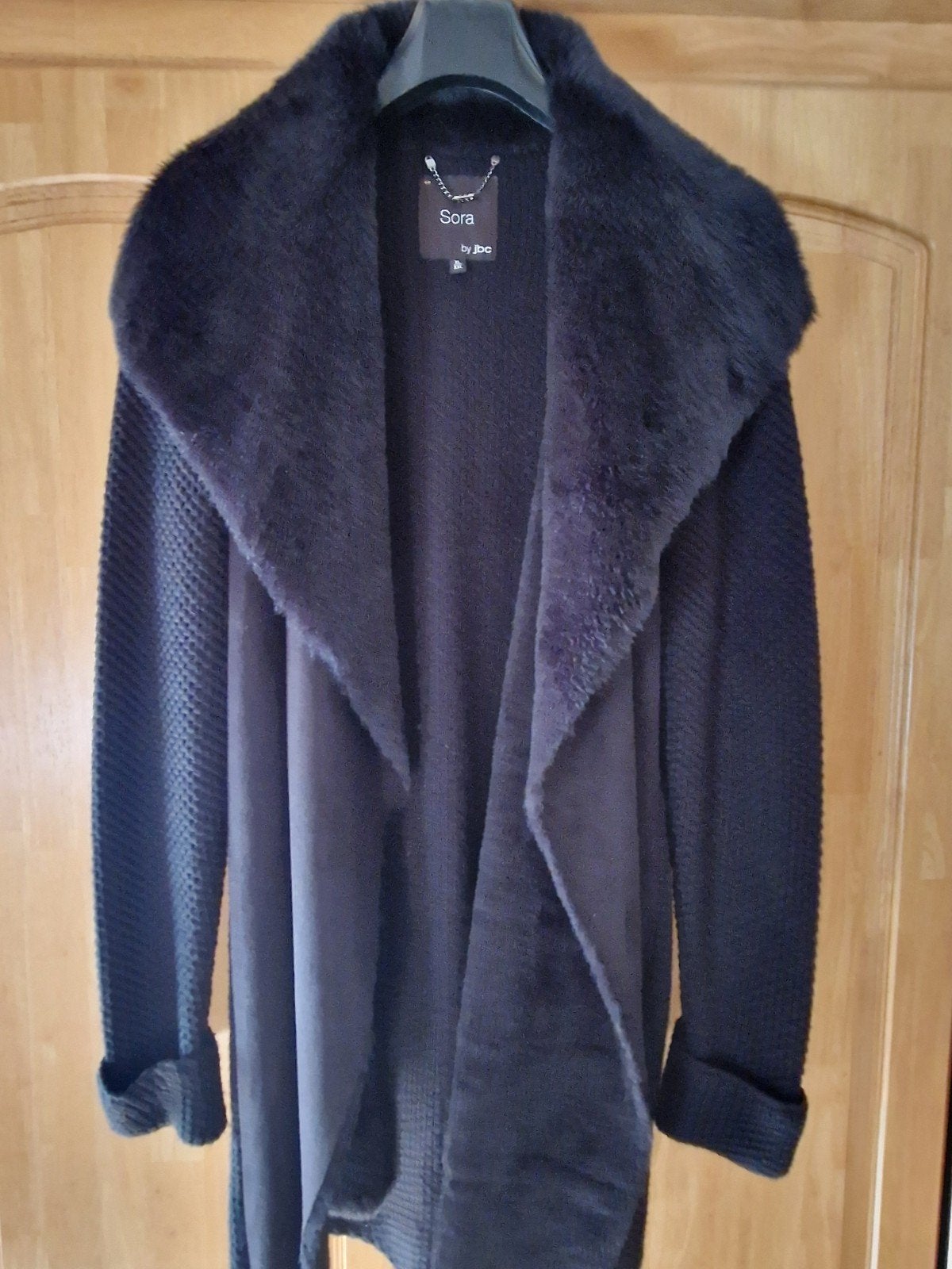 veste d'hiver noire élégante. Fausse fourrure sur le col et, Taille 46/48 (XL) ou plus grande, Enlèvement ou Envoi, Comme neuf