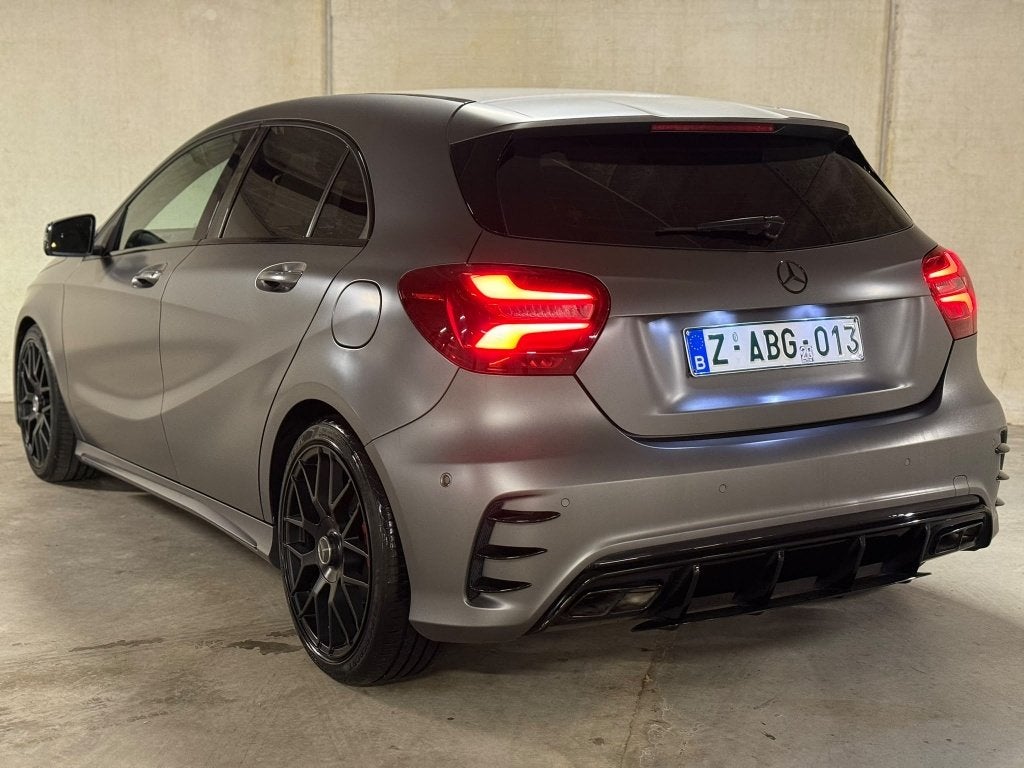 Mercedes-Benz A 180 AMG | MATGREY |KEYLESS | SFEER | CAMERA!, Auto's, Dealer onderhouden, 4 cilinders, Bedrijf, 5 zetels