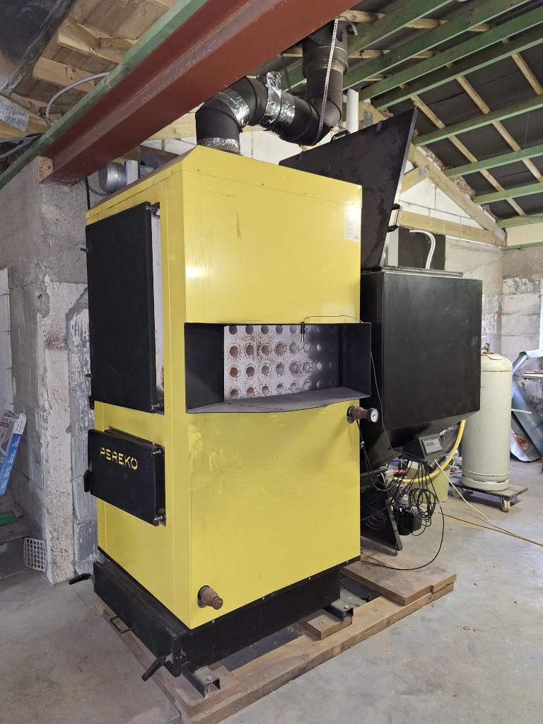 Pereko nwp 100 kw pellet kolen cv kachel, werkplaats, Huis en Inrichting, Kachels, Ophalen, Gebruikt, Overige brandstoffen, Pelletkachel